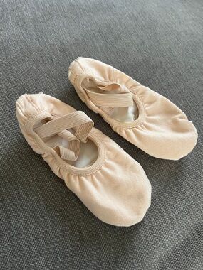 Capezio Children's Ballet Slippers in Light Pink